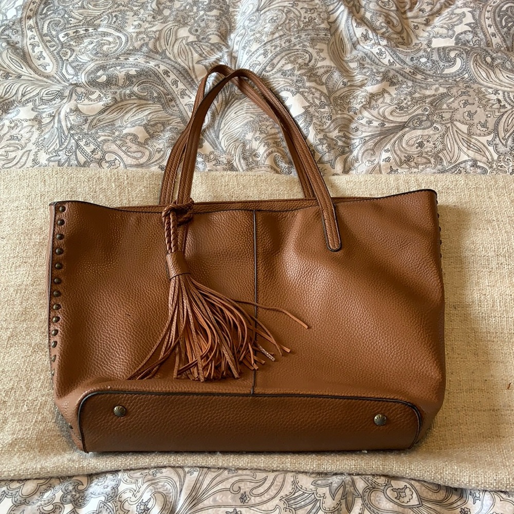 G.H. Bass & co brown pebbled leather tote bag